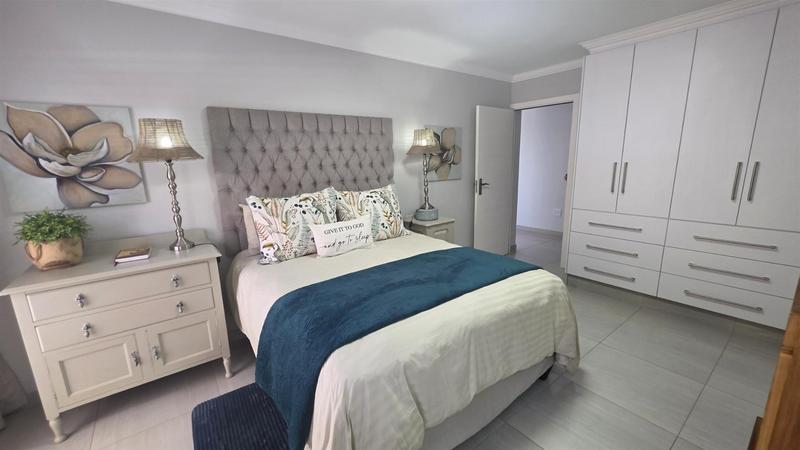 5 Bedroom Property for Sale in Monte Christo Western Cape